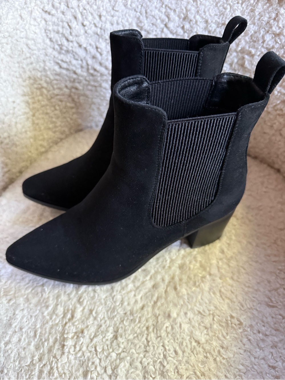 Dream Pairs Black Suede Chelsea Ankle Boots - Picture 5 of 9